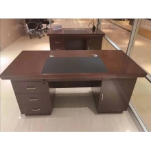 办公桌